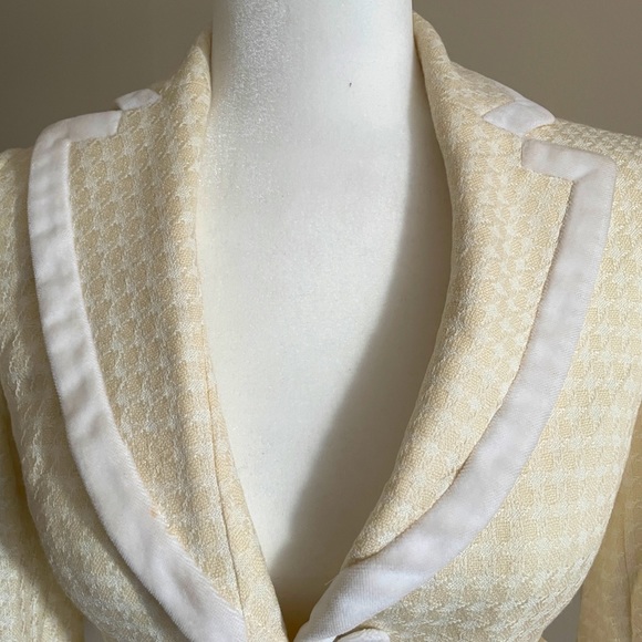 Holt Renfrew blazer skirt set . - Picture 11 of 12